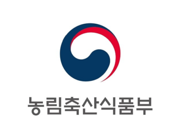 We produce domestic wheat, soybean, and powdered rice products together with 60 food companies.