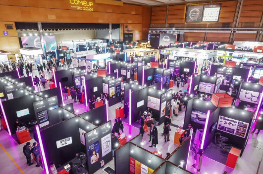 Financial sector, moving away from interest business to ‘invest in cutting-edge industries and support small business owners’